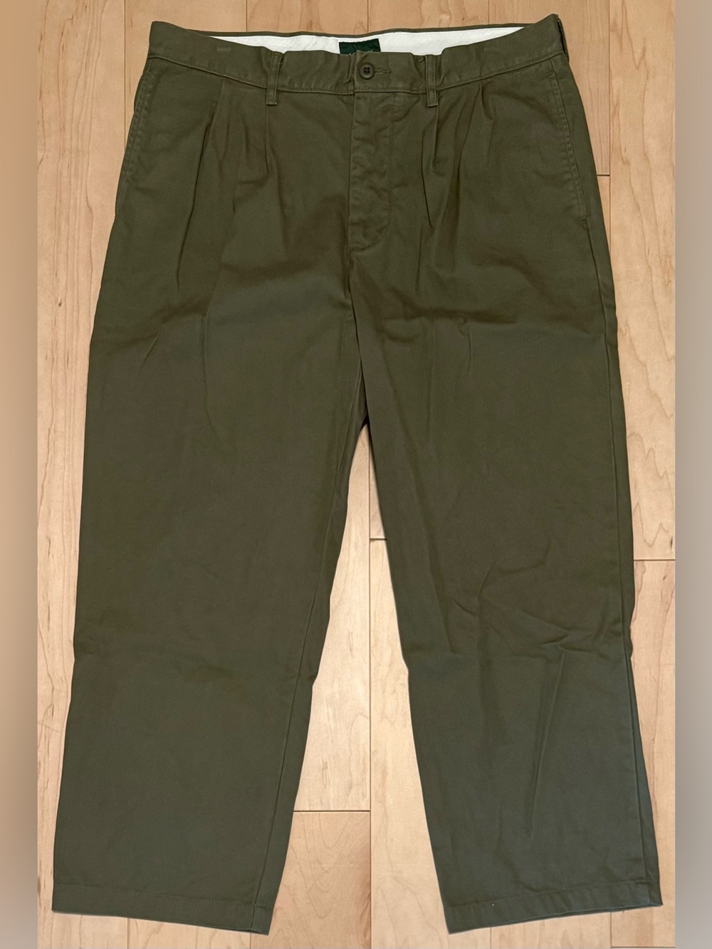 J. Crew Classic Pleated Heavyweight Chino Pants Olive Green 32x30 (Fit 34x25.5)